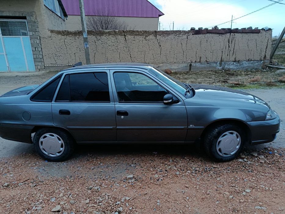 Nexia 1.6 Dons sotiladi