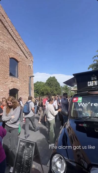 Cafenea Mobila cu Locatie Fixa la The Office Cluj