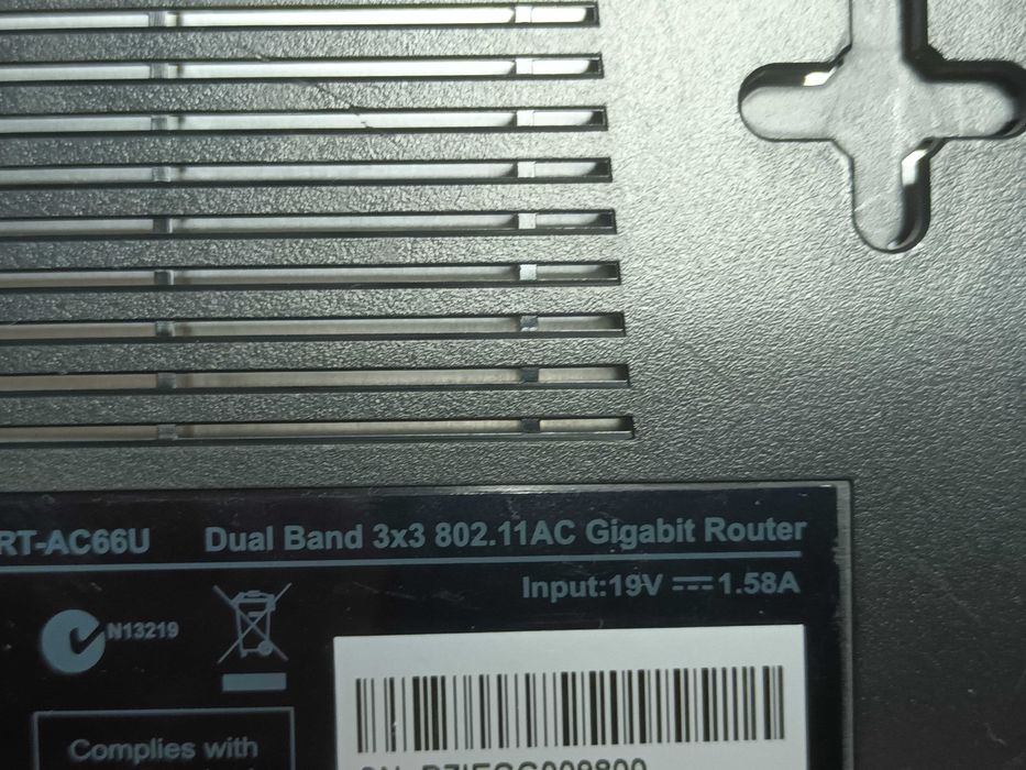 Router wireless ASUS RT-AC66U Dual-Band 3x3 802.11 AC Gigabit