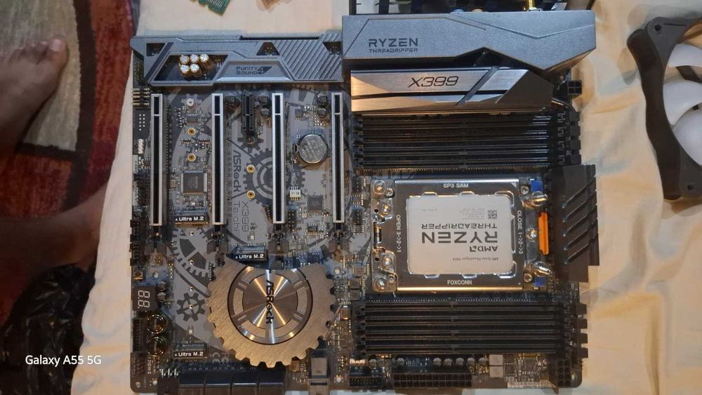 Kit AMD Threadripper 1950X (16 Cores) +PCB Asrock x399 taichi(Defectă)