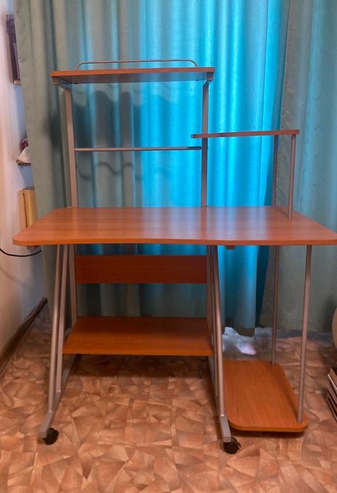 Стол письменный, компьютерный