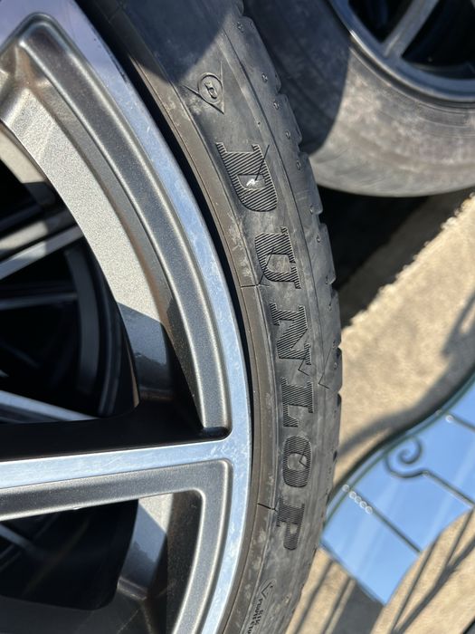 4 летни гуми dunlop 225 40 19