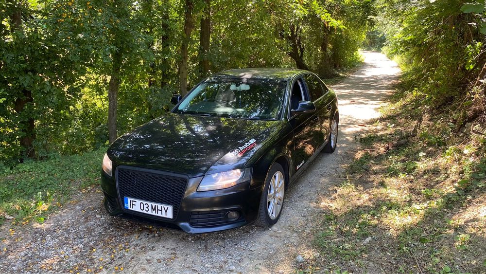 Vând urgent Audi A4 b8 volan pe dreapta pret 2000  de euro fix