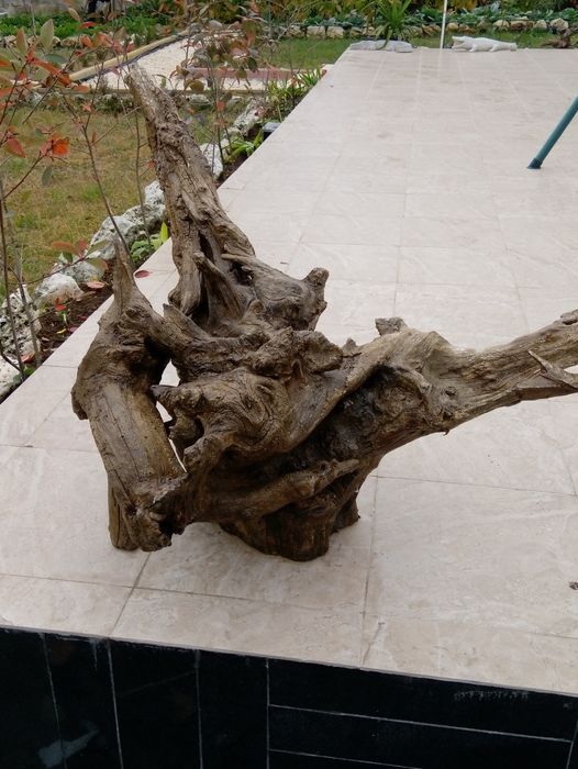 Огромни декорации ръчно обработени