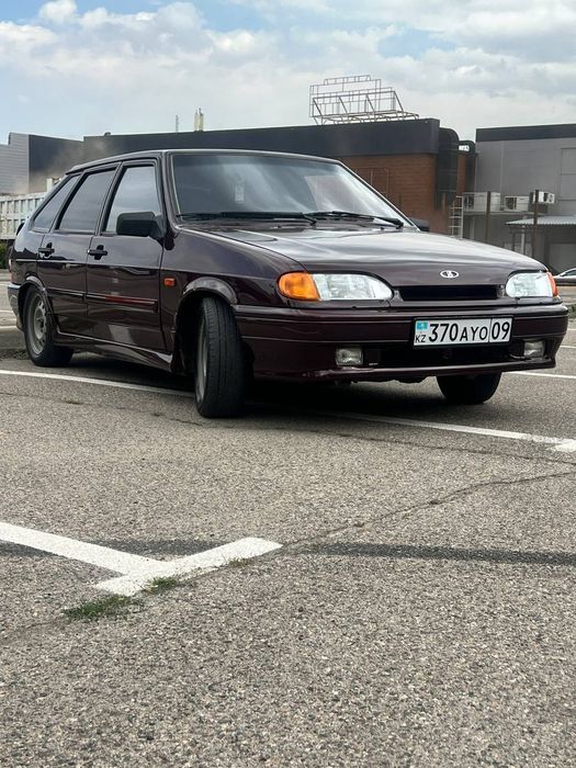 Автомобиль Ваз 2114