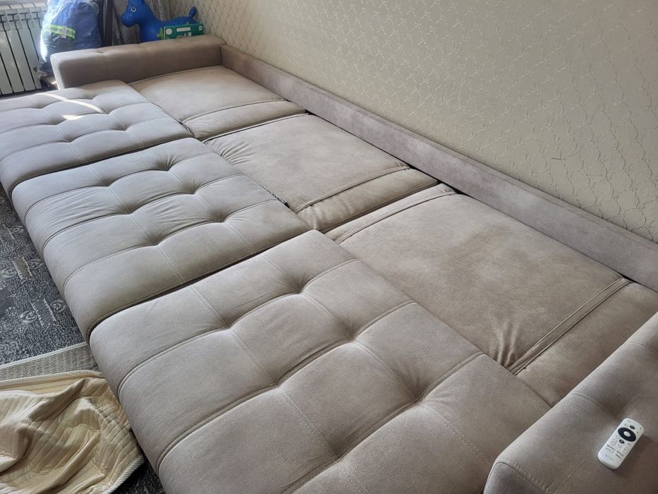 Продам диван для гостинной