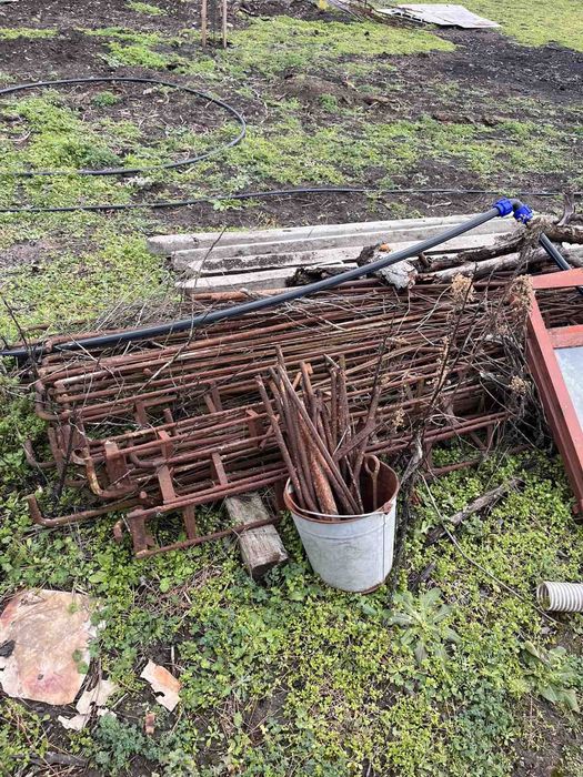 Парник дъгловидна форма