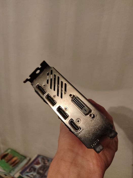 RX 570 4GB,  Gigabyte