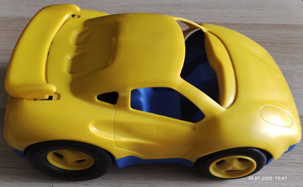 Детские игрушечные машинки