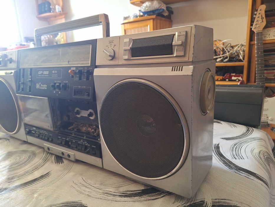 Антика касетофон Шарп 565 за части