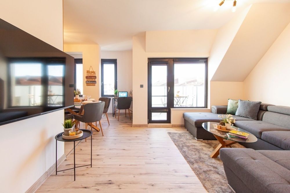 Тристаен луксозен апартамент в Кършияка