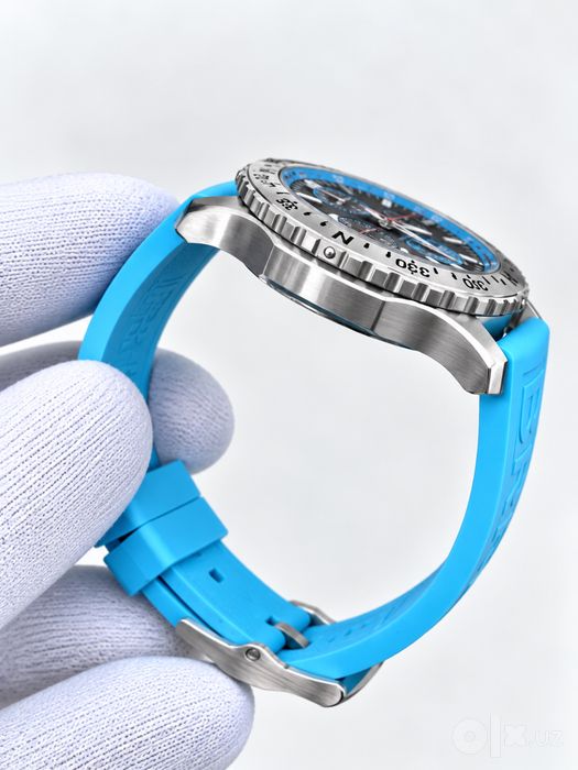 Breitling Endurance Pro — Sportiv Premium Dizayn