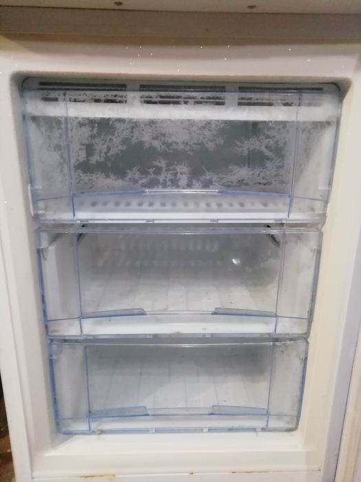 Продам морозильную камеру