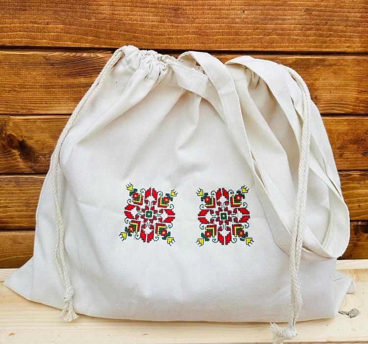 Чанта с бродирана шевица