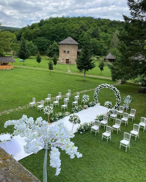 Corturi, mese, scaune de inchiriat