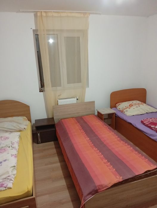 Inchiriez Casa Pitesti echipe salariati