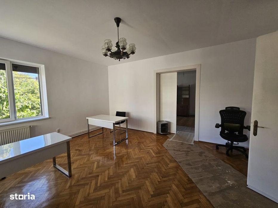 Apartament spatios, zona Hotel Napoca, pentru birou!