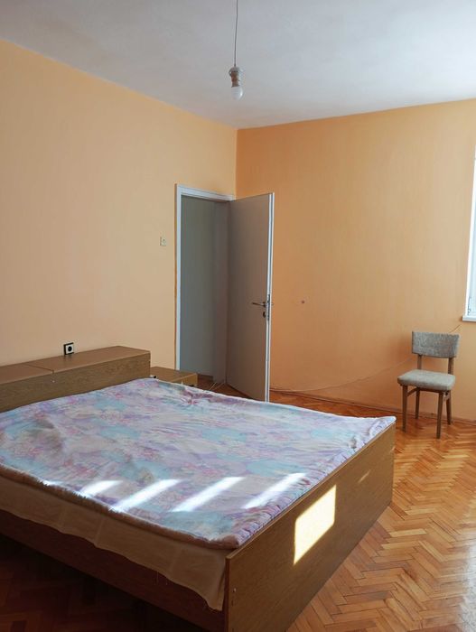 Продава се Двустаен апартамент в Севлиево - 64 кв.м за 873 €/кв.м - Снимка #2