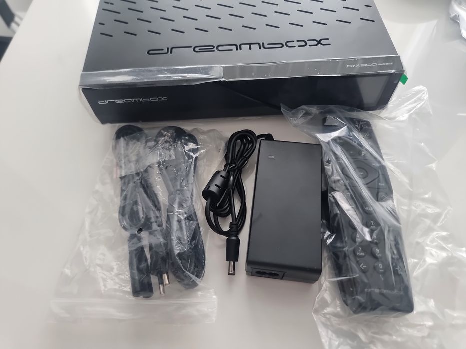 Dreambox DM900 UHD 4K Чисто Нов / DVB-S2X / Linux Enigma2 / IPTV