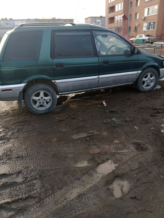 Митсубиси спец вагон право руль