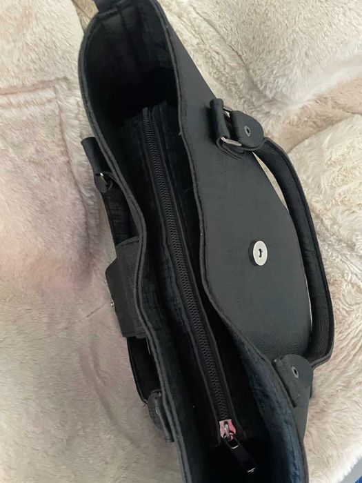 Елегантна черна чанта