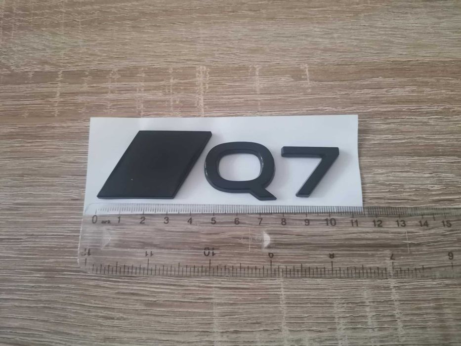 черен гланц емблема Audi Q7 нов стил