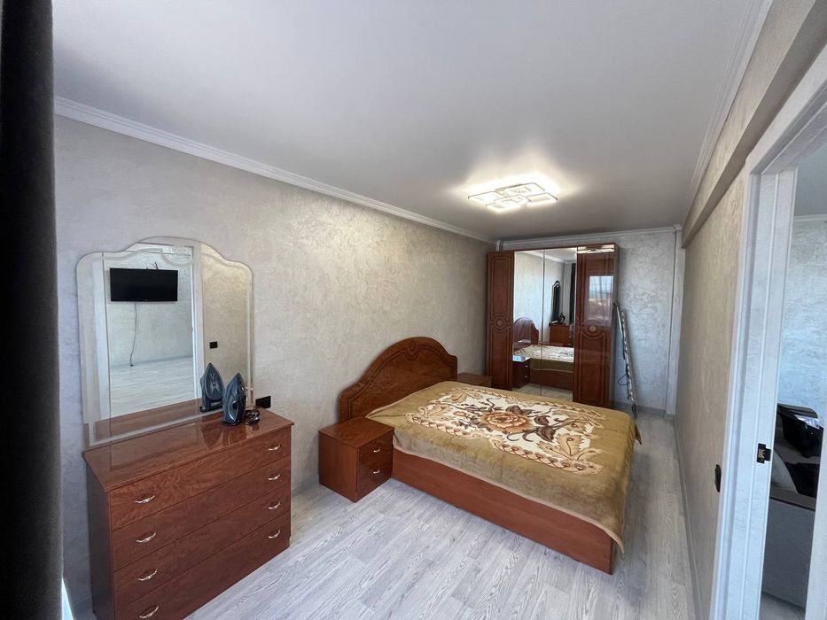 Сдаётся 2-х  комнатная квартира