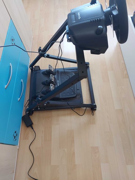 Геймърски волан със стойка 280€