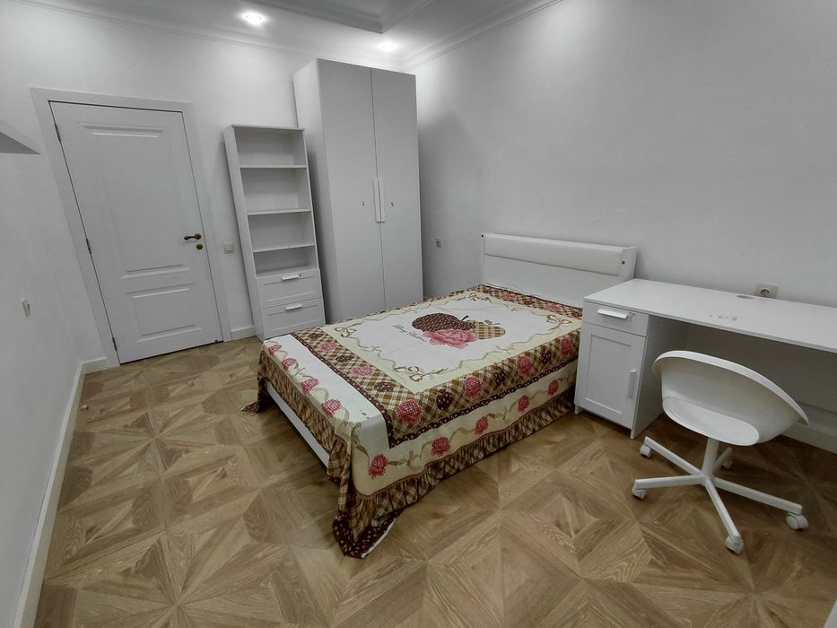 Продается 6-ти комн.квартира