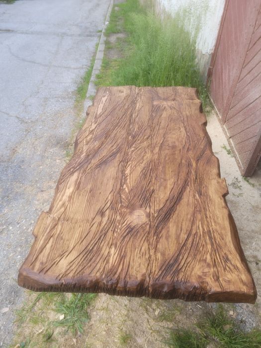 Плот за маса от дърво