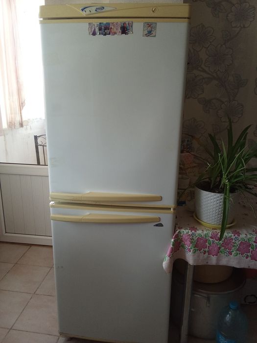 Продам холодильник