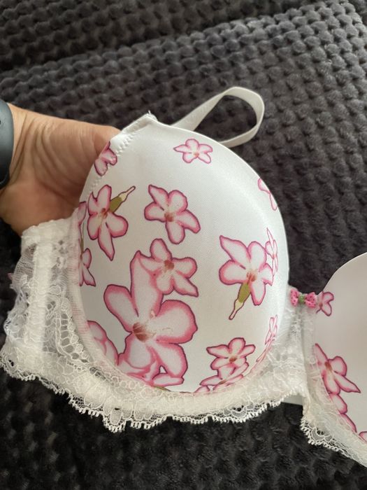 луксозн сутиен размер 75В , Триумф