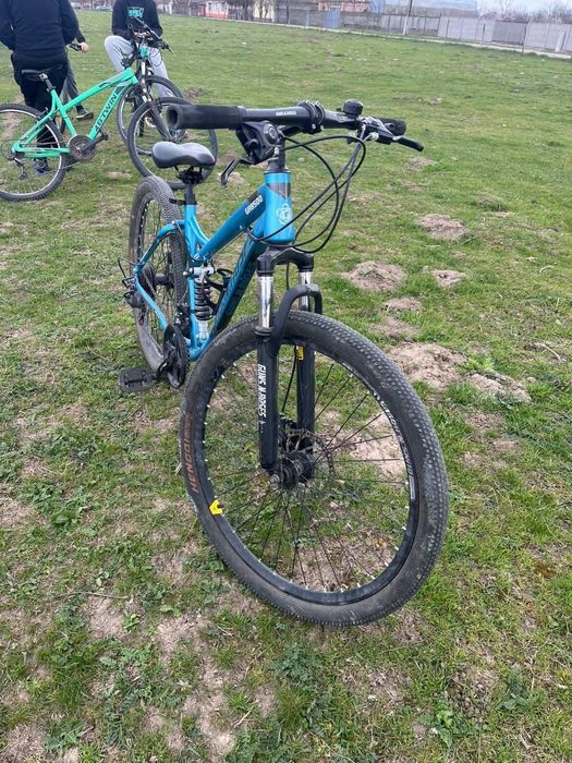 Bicicleta full suspensie