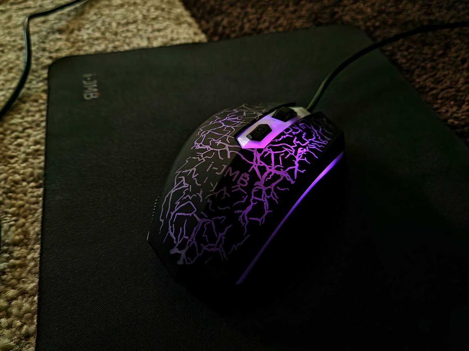 Set Gaming 4 în 1 i-JMB - Tastatura LED, Mouse, Mousepad + Căști .