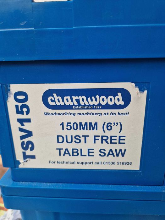 Продавам оригинален английски настолен циркуляр Charnwood TSV150 с вграден вакуум (Dust Free)