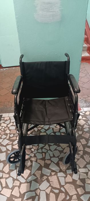 Продам инвалидную коляску