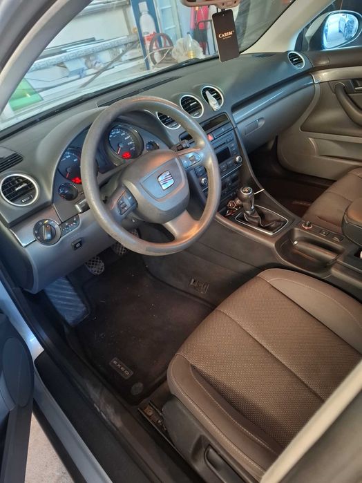 Продавам личния си Автомобил Seat Exeo, 2010 г