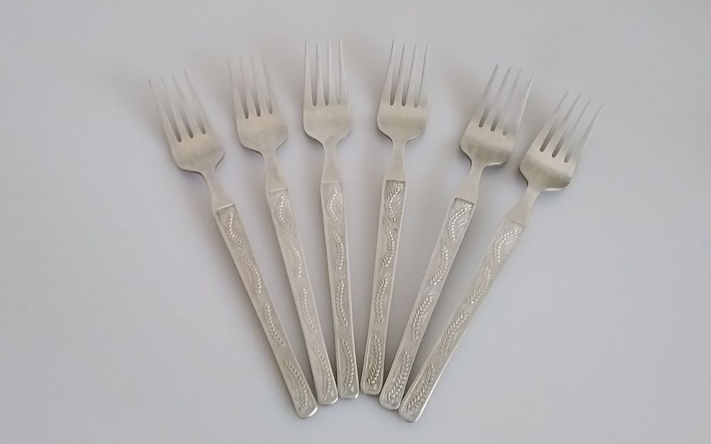 Столовые приборы