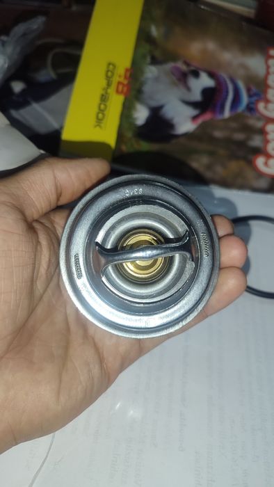 Термостат Shacman 83°C — Новый