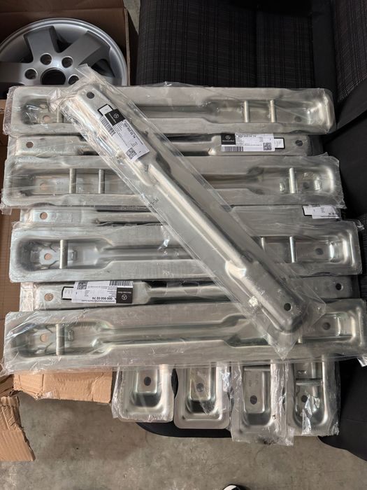 Шини / Релси за Mercedes Sprinter 2006-2025 Shini relsi