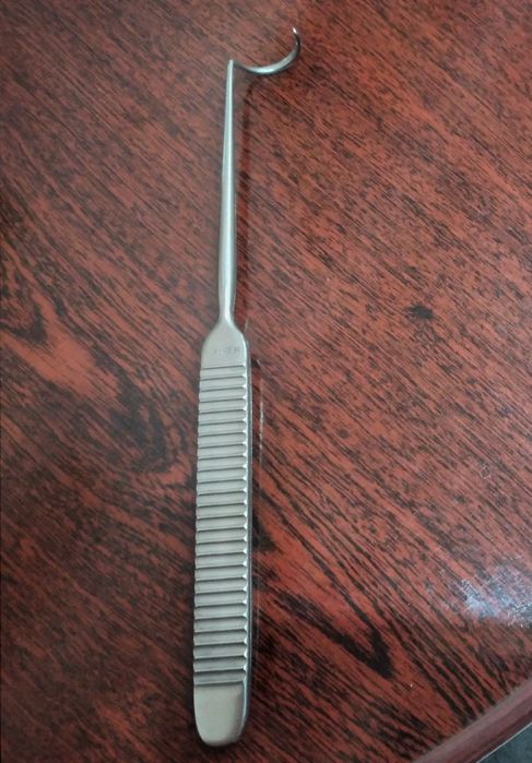 Медицинские инструменты для хирургии, челюстно лицевой хирургии и стом