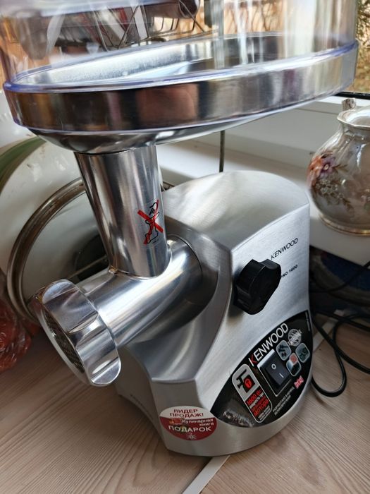 Kenwood MG520 — надежная мясорубка из металла | Высокая мощность