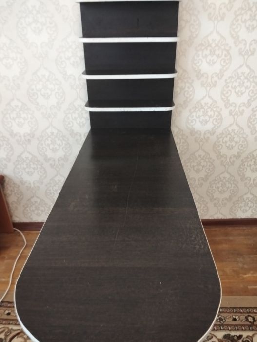 Продаю стол мастерам маникюра