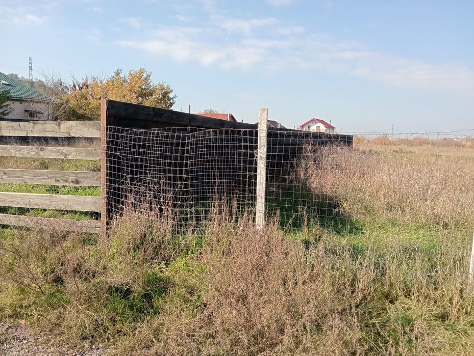 Vând ( Închiriez ) 4500 mp Teren