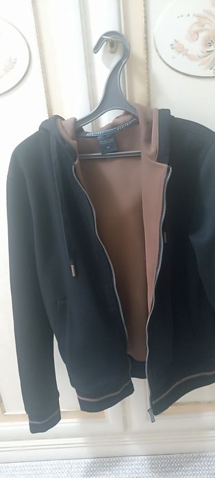 Продам спортивный костюм