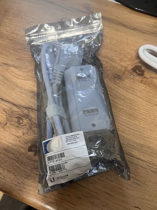 PoE-адаптер Ubiquiti POE-AF