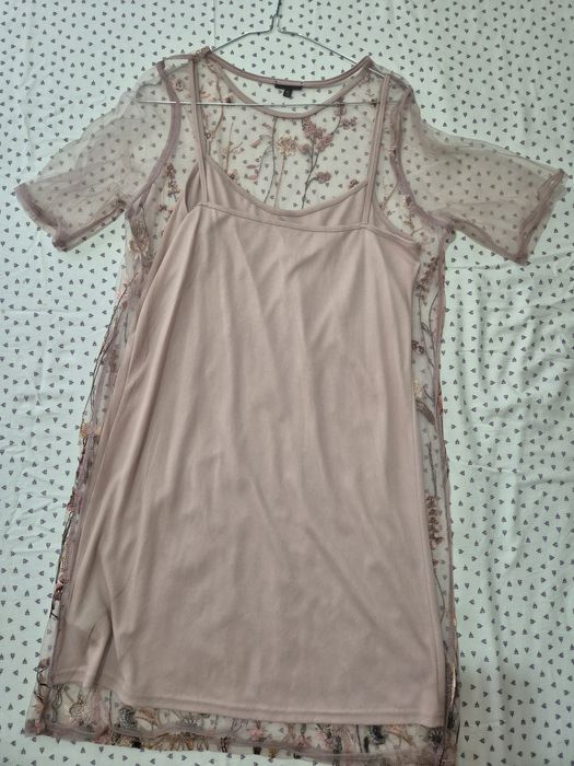 Vând rochiță damă