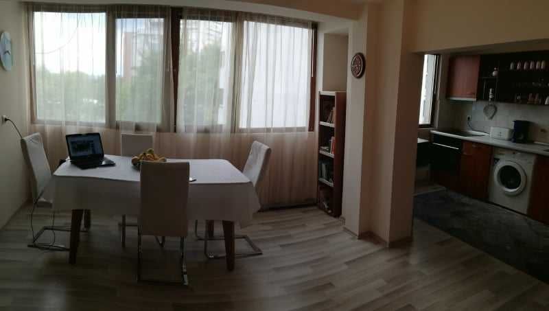 Дава се под наем Тристаен апартамент в Бургас, Лазур - 80 кв.м за 255 € - Снимка #3