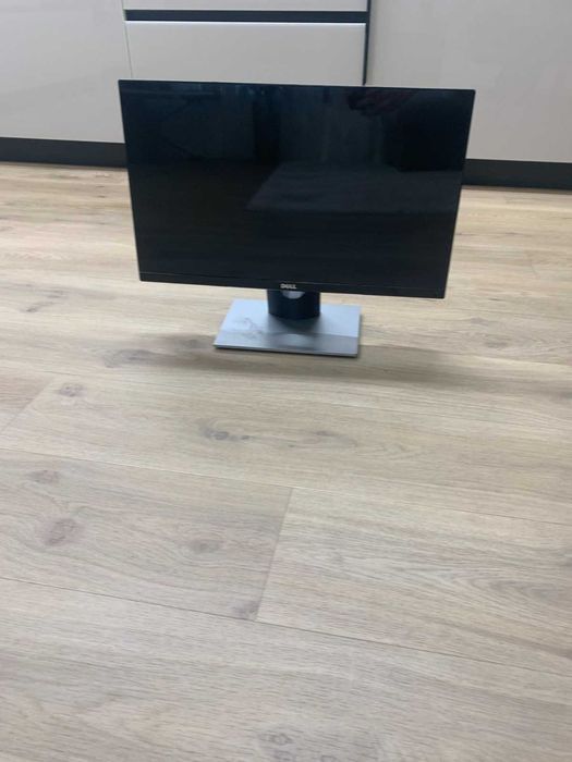 Монитор DELL 24 инча