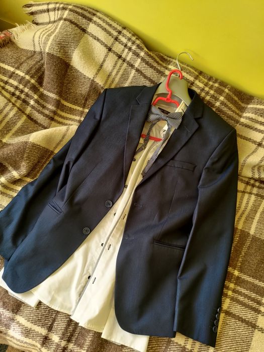 Абитуриентски или бизнес марков мъжки костюм Nikola Gioka  + подарък